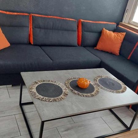 Ekskluzywny Apartament W Centrum Z Klimatyzacja I Balkonem Lubiń Buitenkant foto