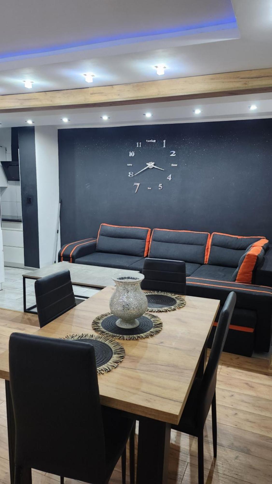 Ekskluzywny Apartament W Centrum Z Klimatyzacja I Balkonem Lubiń Buitenkant foto